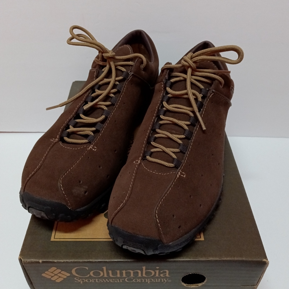 NEW NOS Columbia Turku Brown Suede Laceup Hiking Shoe